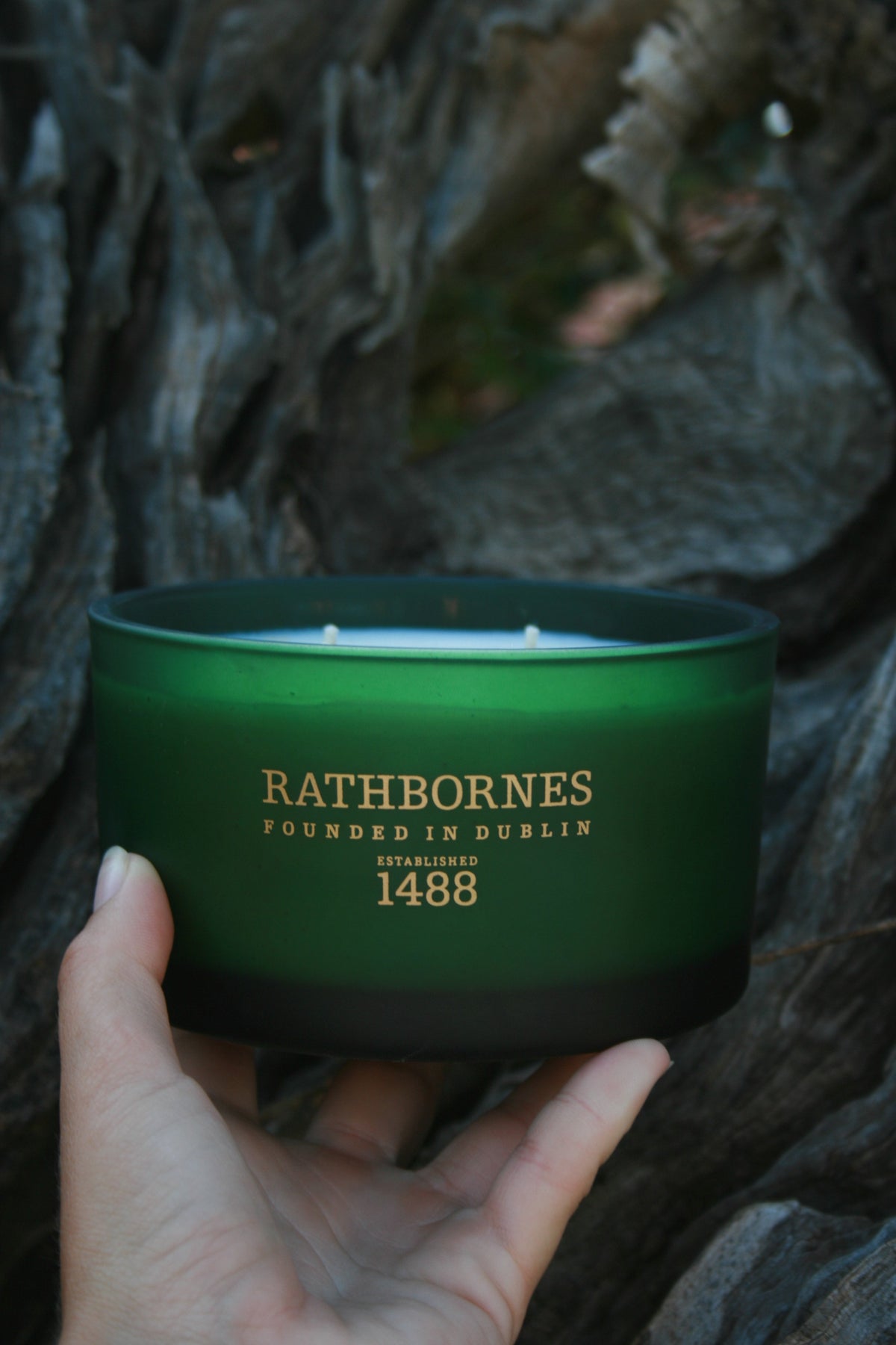 Premium Scented Travel Candle Dublin Retreat | Musk, Black Ebony & Amber