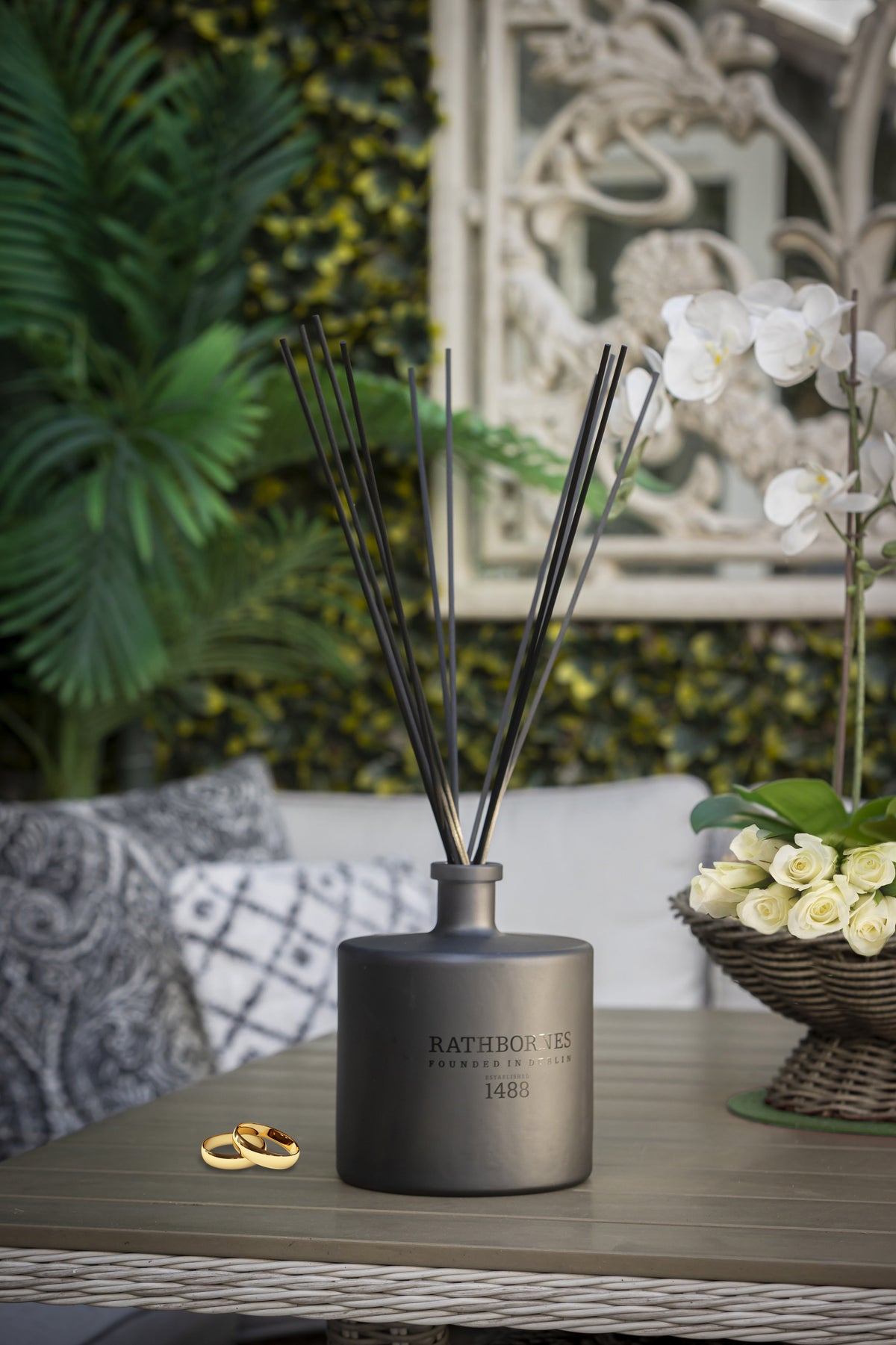 Dublin Christmas Scented Reed Diffuser | Eucalyptus, Mint & Pine