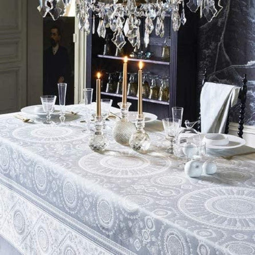 Garnier-Thiebaut Tablecloth Imperatrice Uni Argent 69" x 120" - Home Decors Gifts online | Fragrance, Drinkware, Kitchenware & more - Fina Tavola
