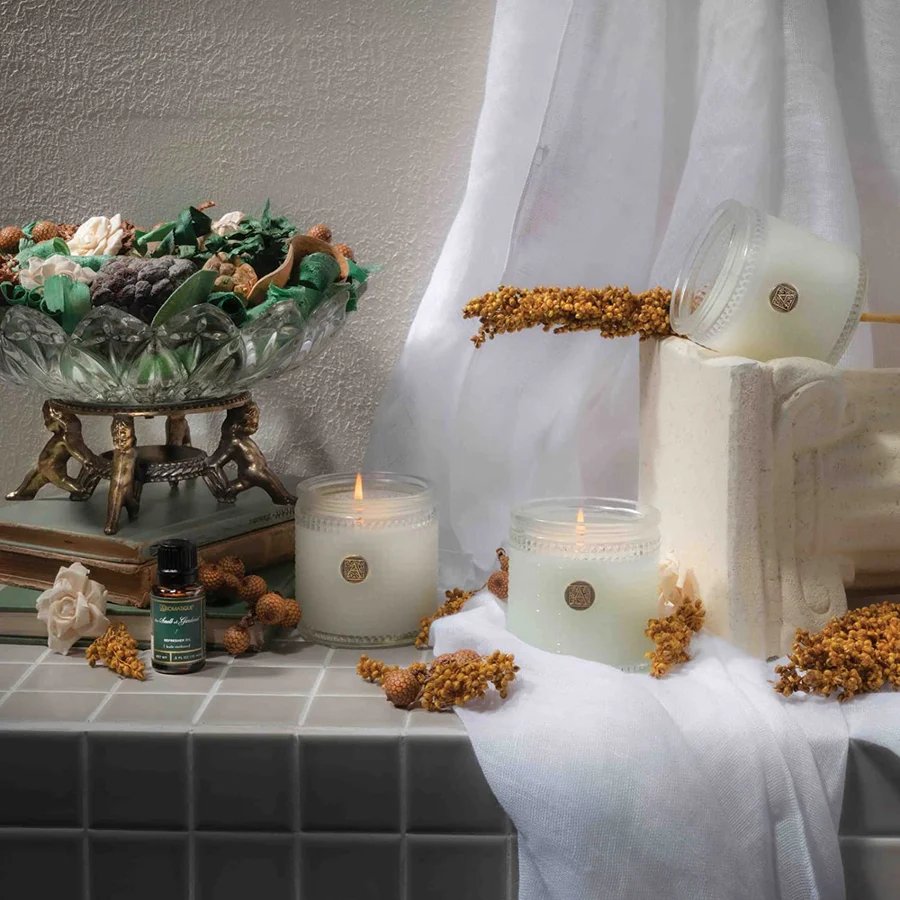 Aromatique White Floral Gardenia Scented Candle