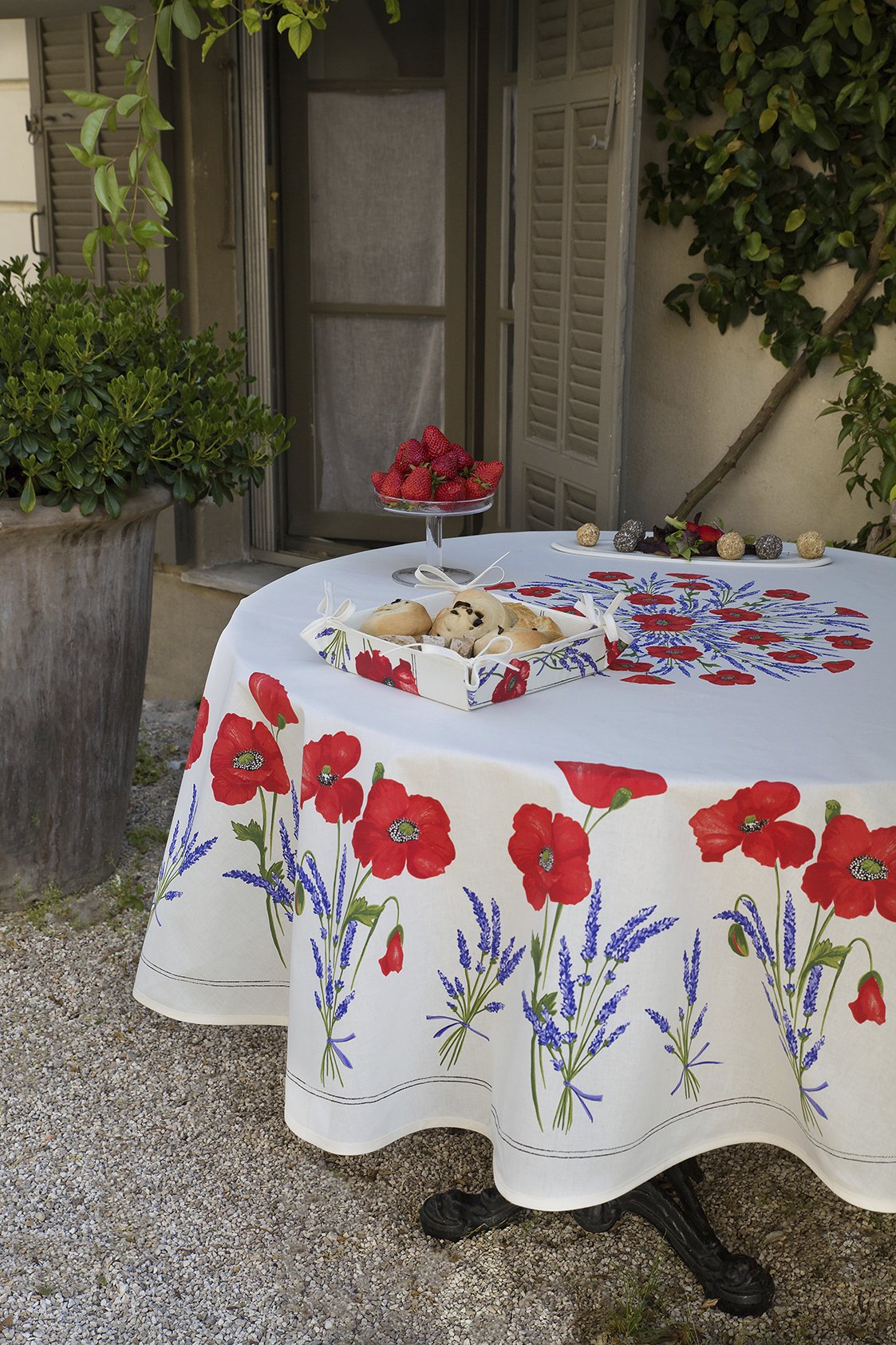 Coquelicot Lavander & White Round Provencal Tablecloth | 90" Round | Easy Care Coated Cotton