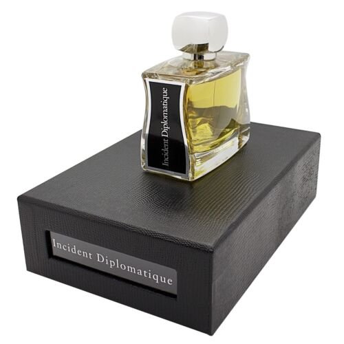 Incident Diplomatique Unisex Eau de Parfum| Woody, Aromatic Fragrance