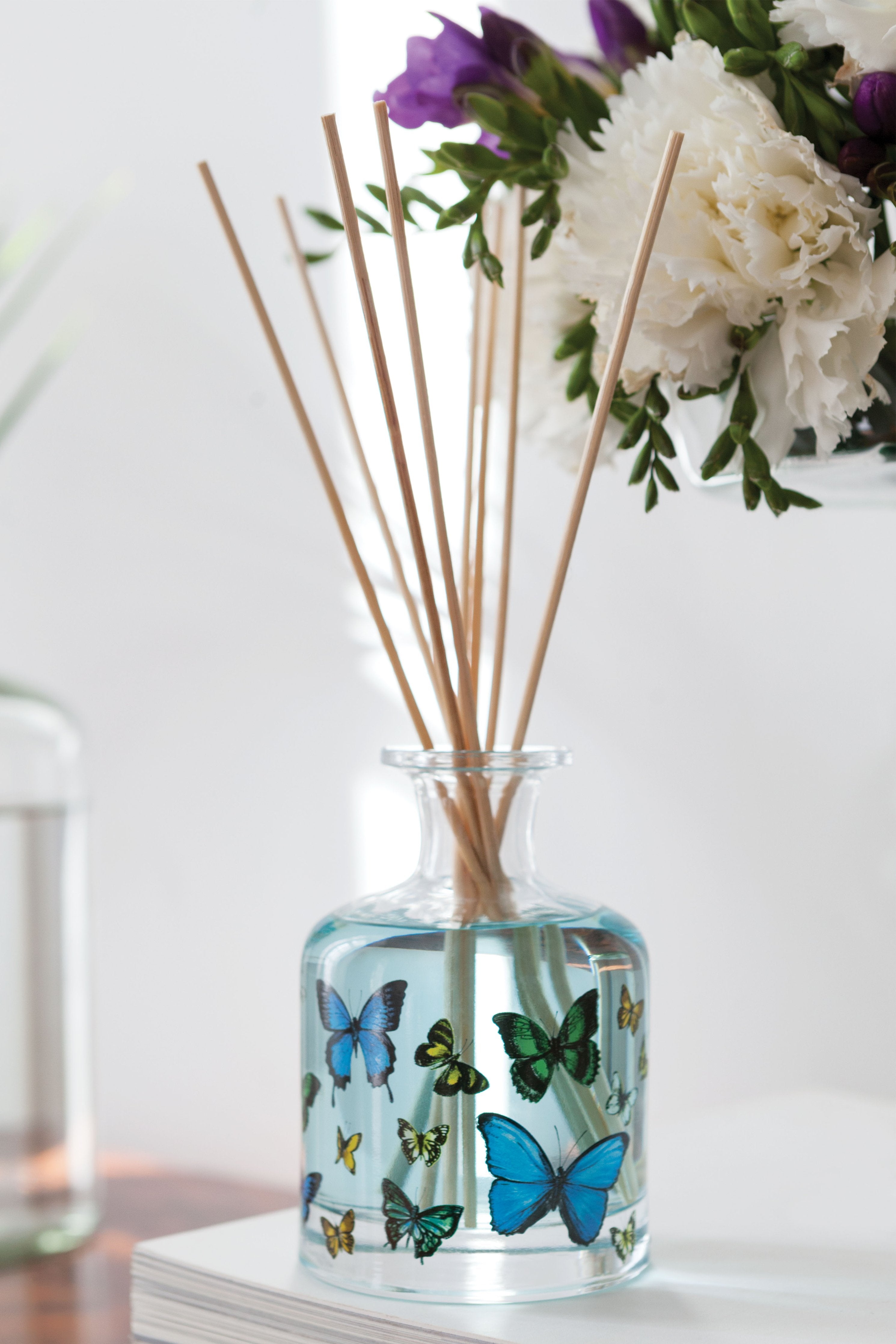 Portus Cale Butterflies Reed Diffuser - Thumbnail 2