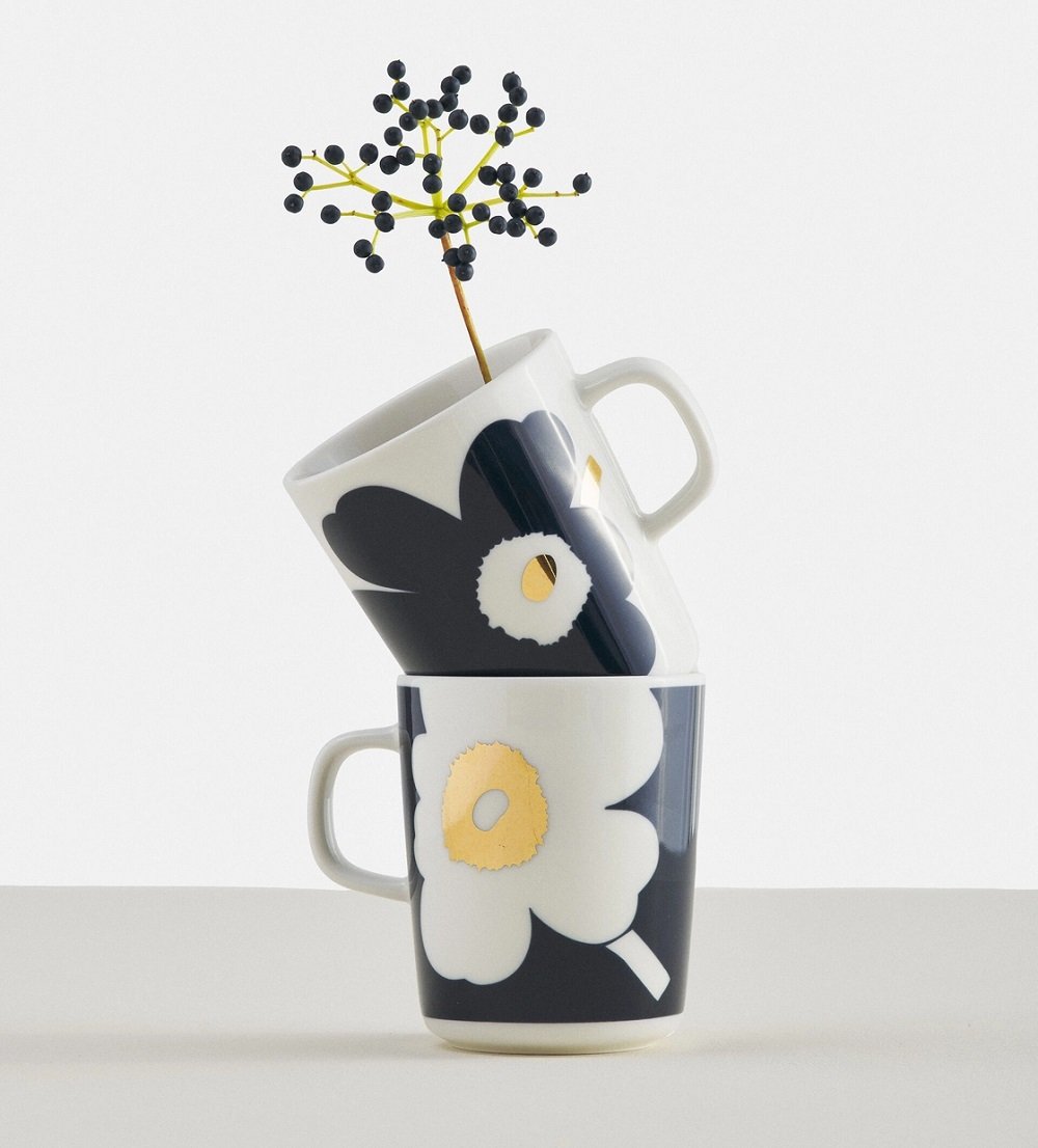 Juhla Unikko Oiva Stoneware Flower Mug | Set of 2 (8.5 fl oz) | White, Dark Blue & Gold